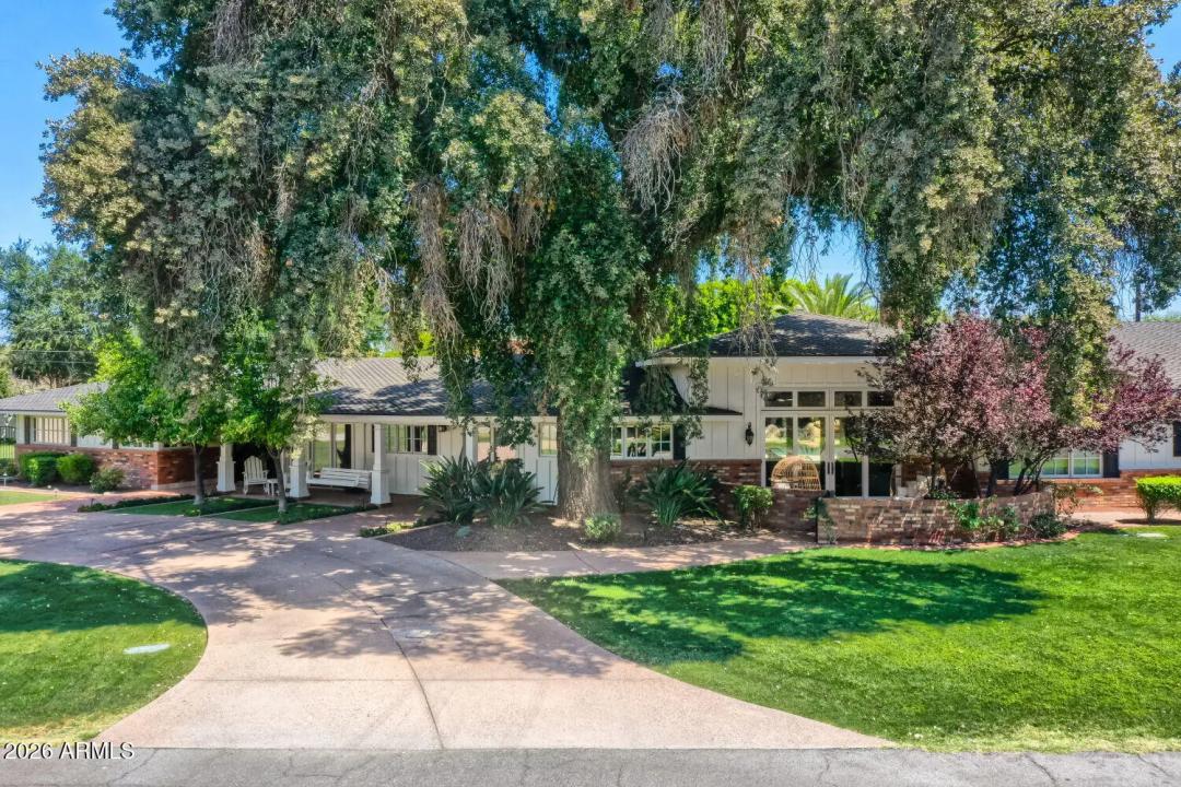 330 W LAWRENCE Road Phoenix AZ 85013