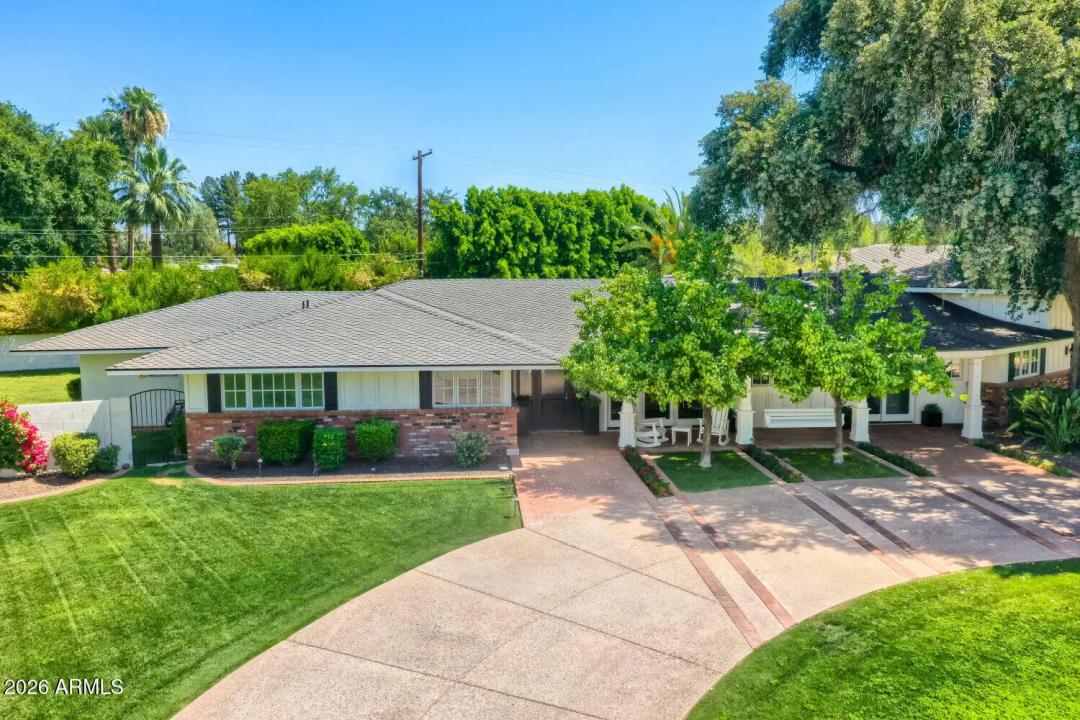 Real Estate Picture 7