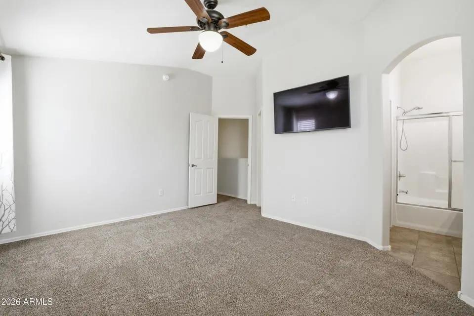 Real Estate Picture 11