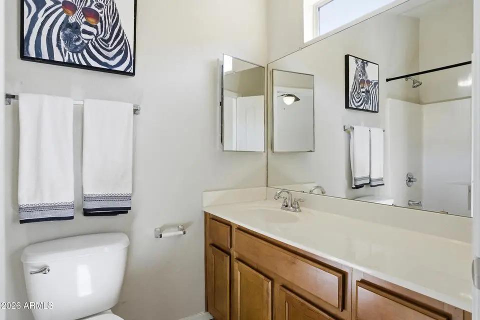 Real Estate Picture 18