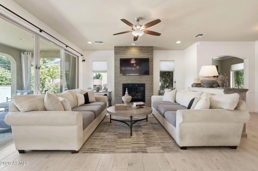 Real Estate Picture 19