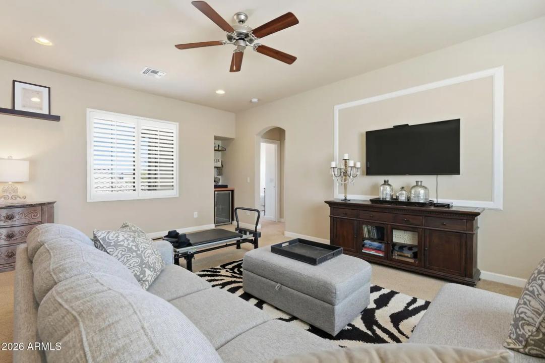 Real Estate Picture 32