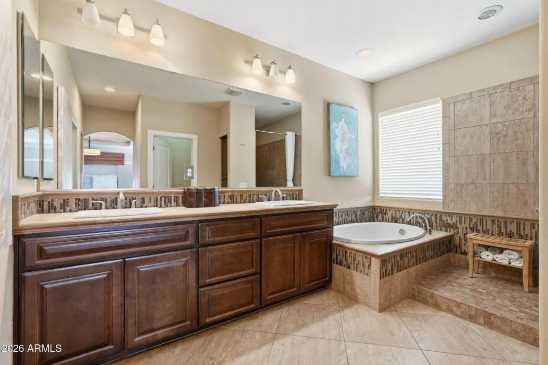 Real Estate Picture 38
