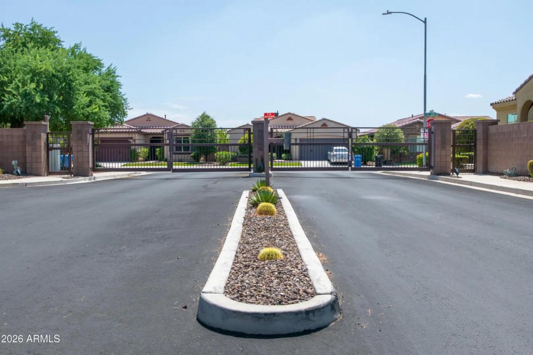 Real Estate Picture 9