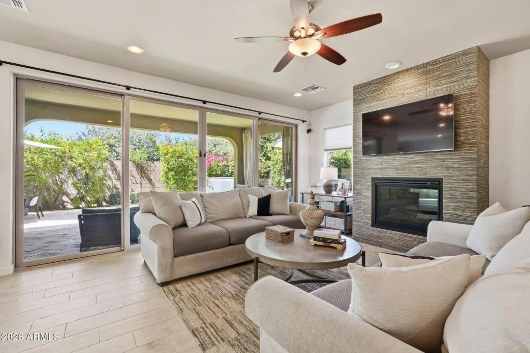 Real Estate Picture 3