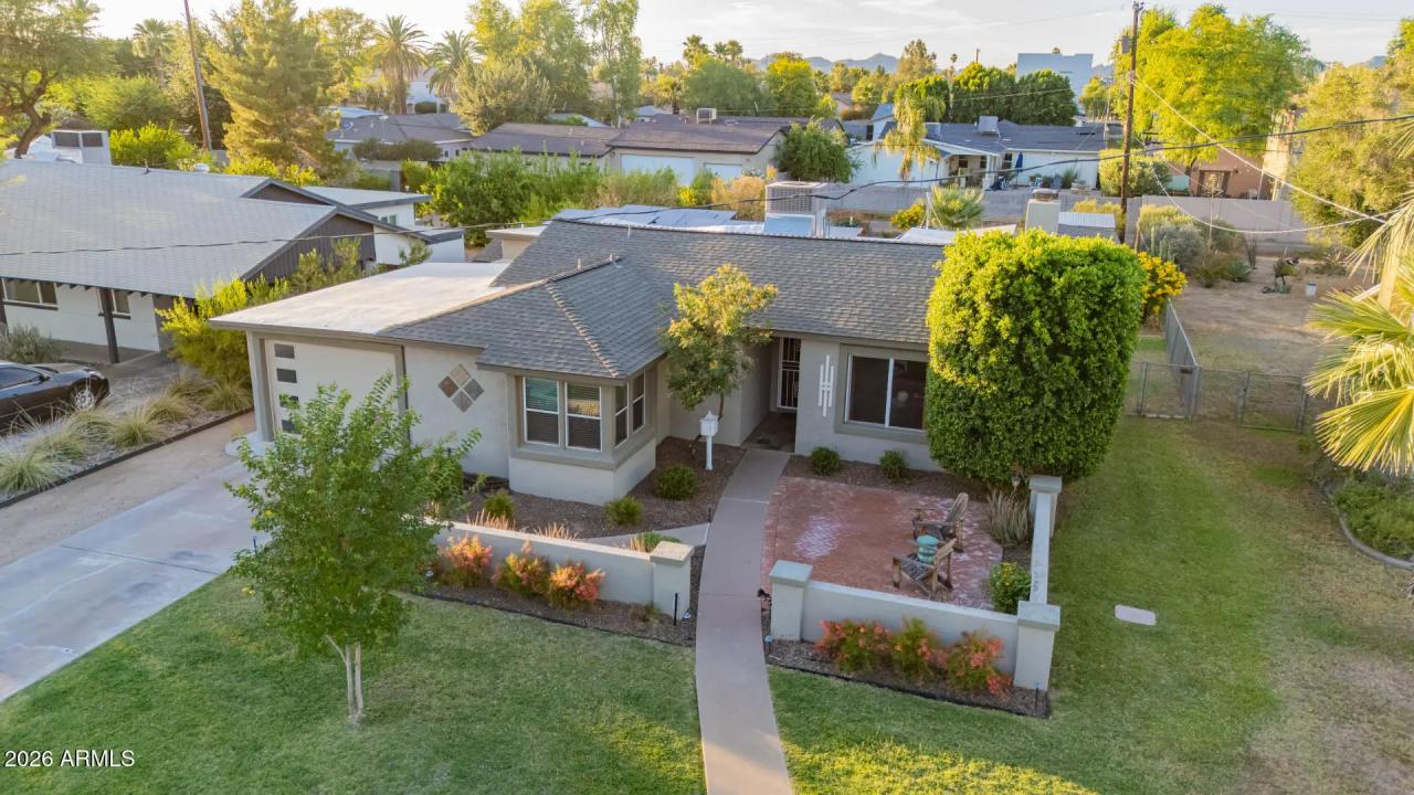 Real Estate Picture 2