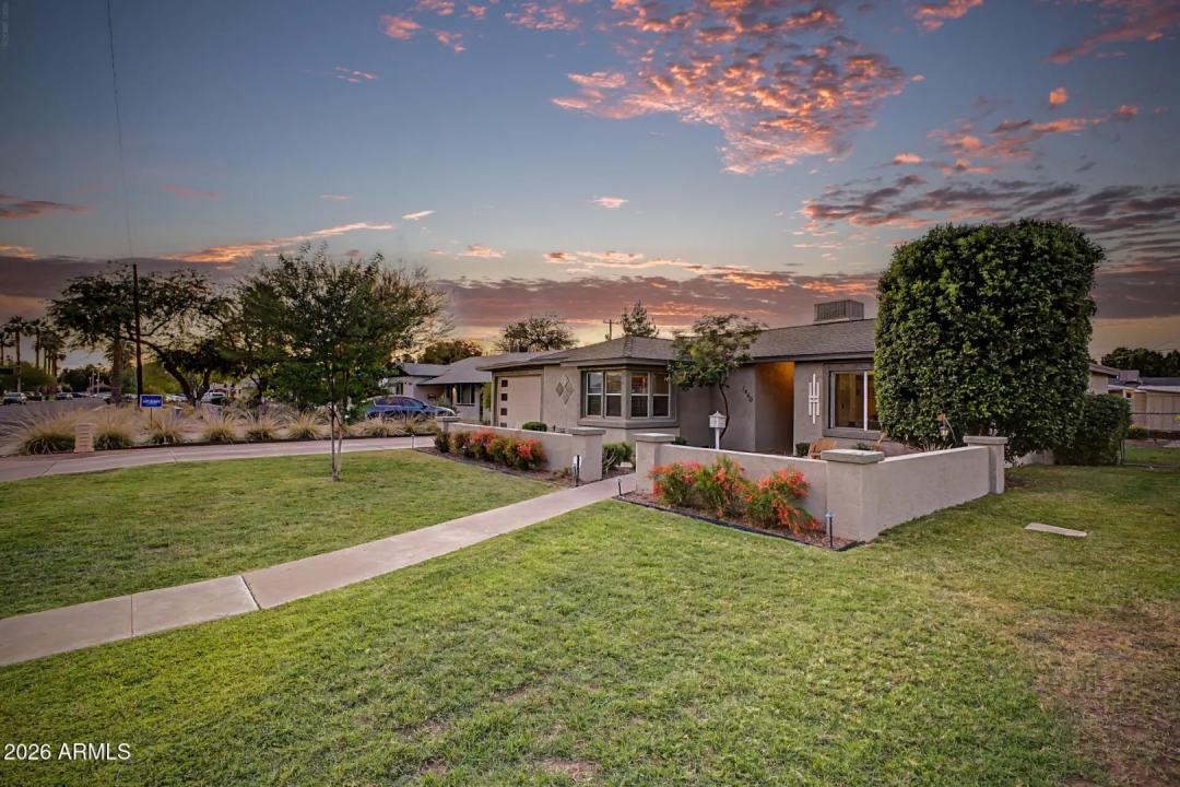 Real Estate Picture 3