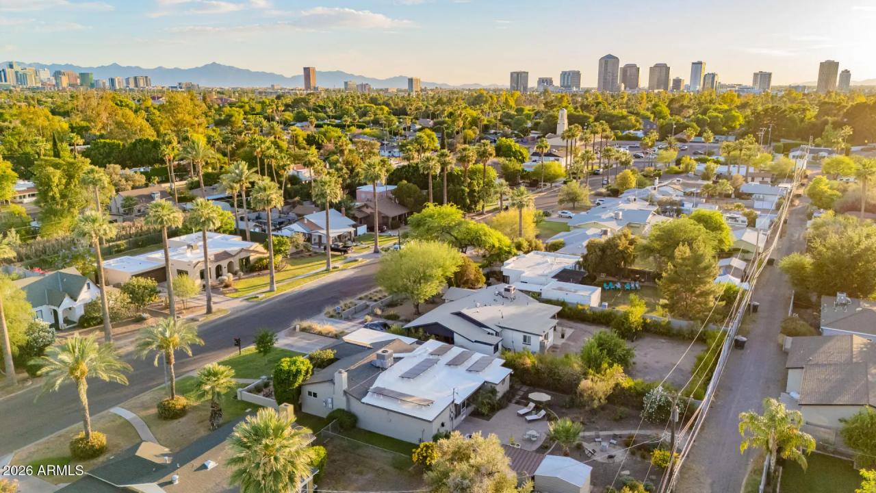 Real Estate Picture 42