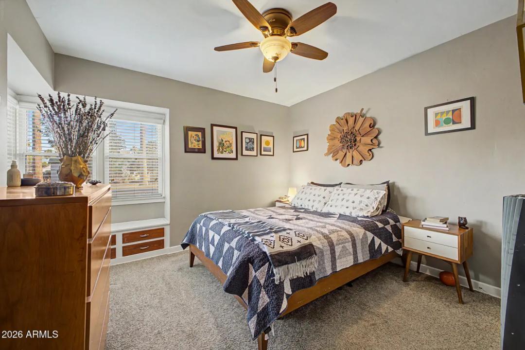 Real Estate Picture 23