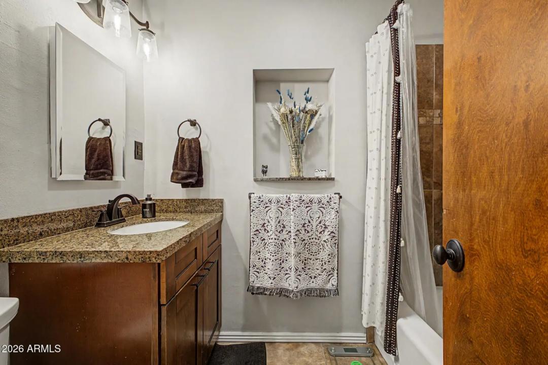Real Estate Picture 26