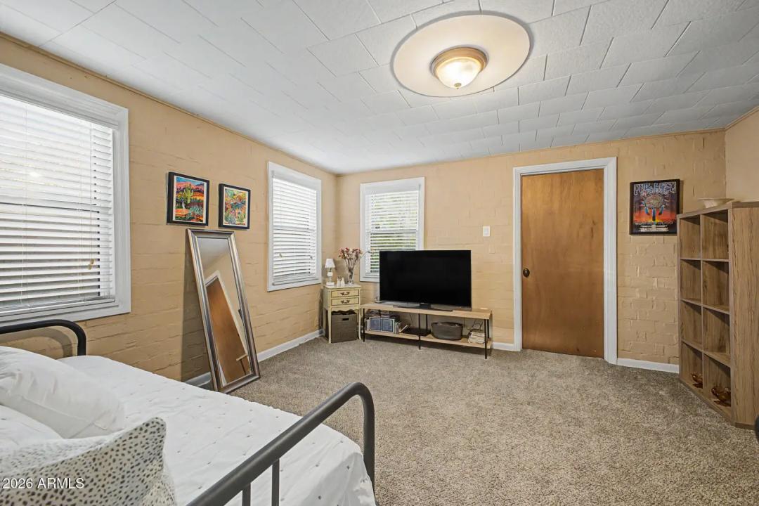 Real Estate Picture 27