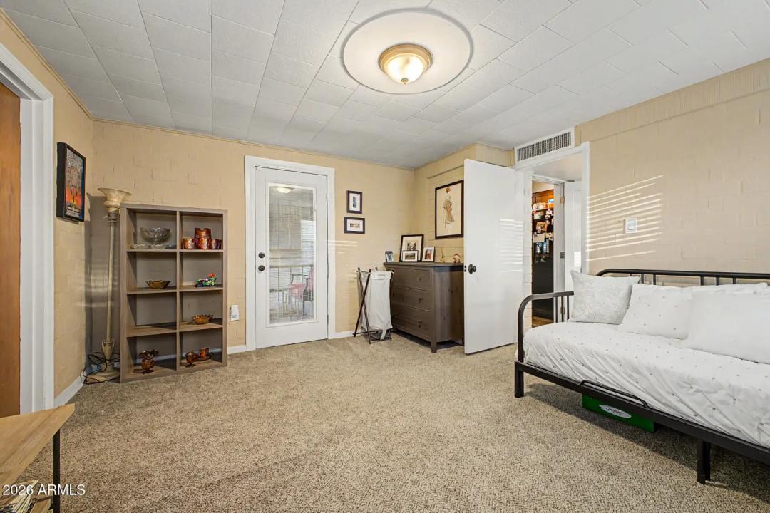 Real Estate Picture 28