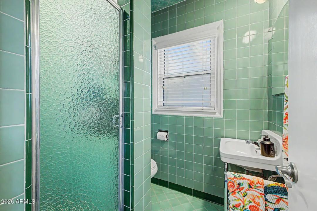 Real Estate Picture 29