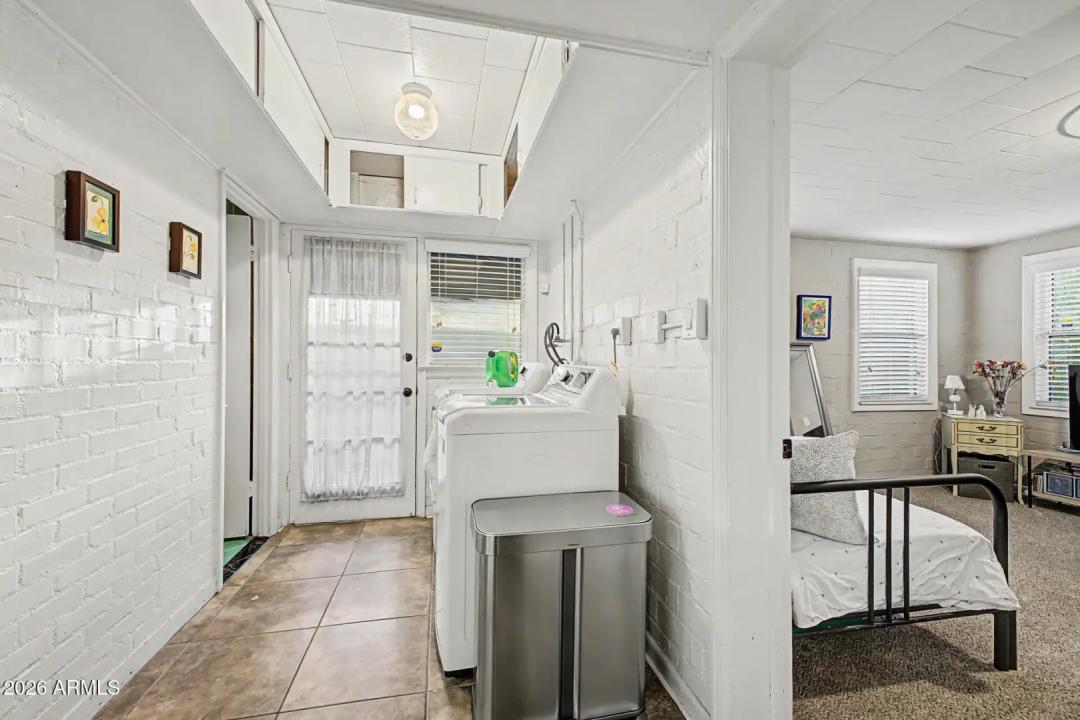 Real Estate Picture 32