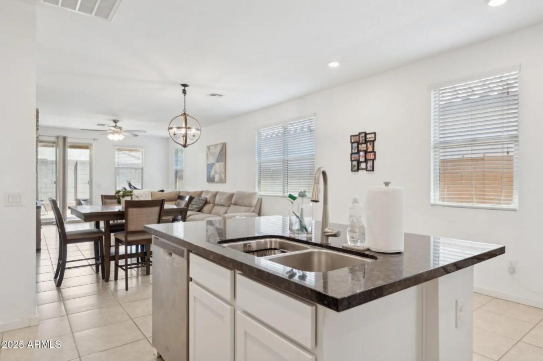 Real Estate Picture 9