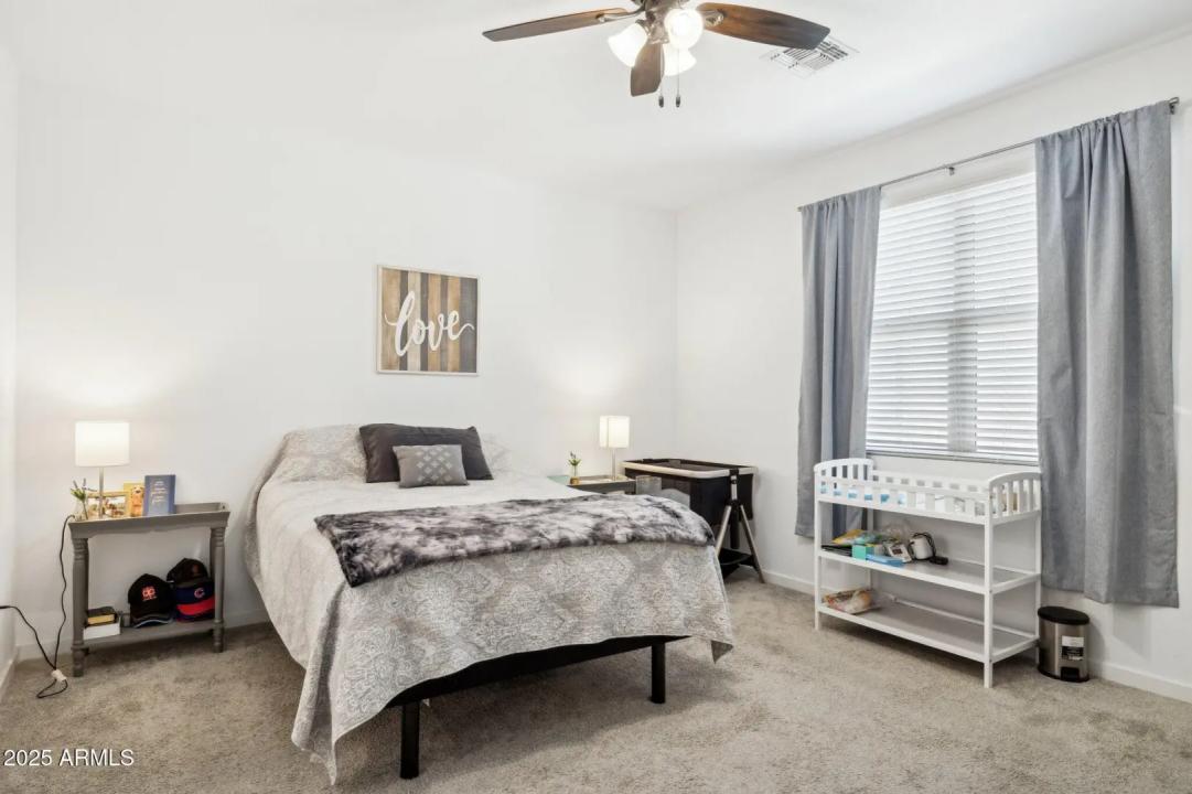 Real Estate Picture 10