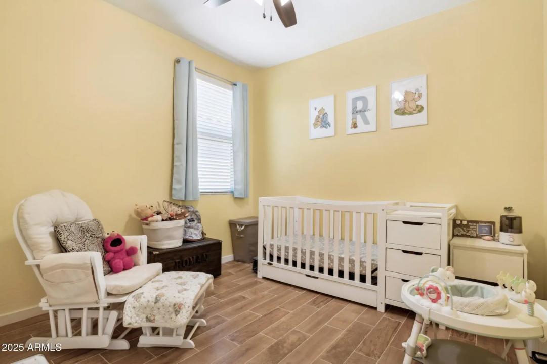 Real Estate Picture 15