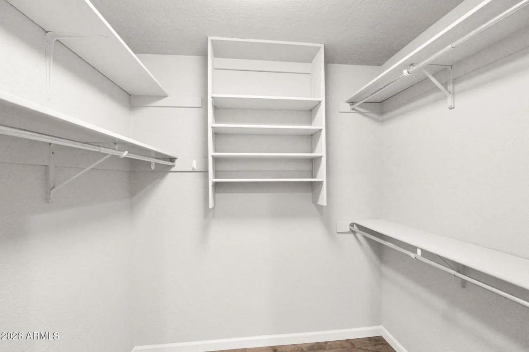 Real Estate Picture 14