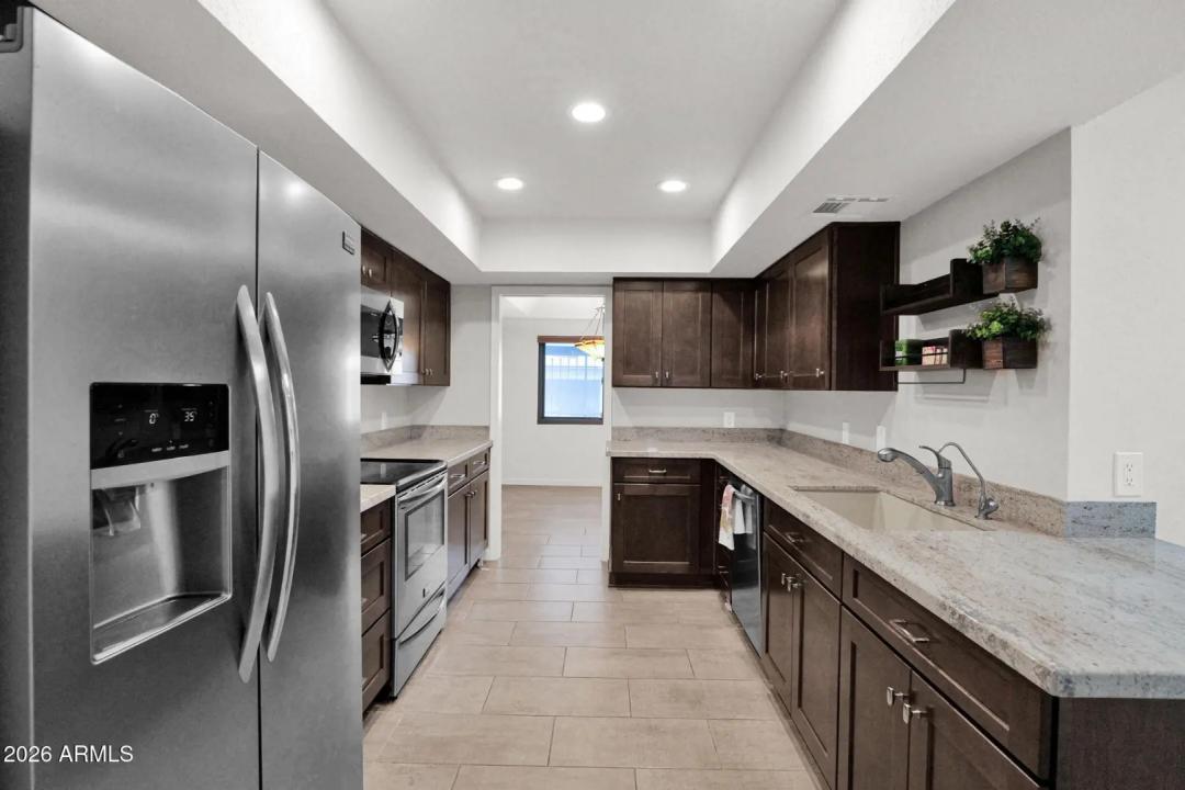 Real Estate Picture 8
