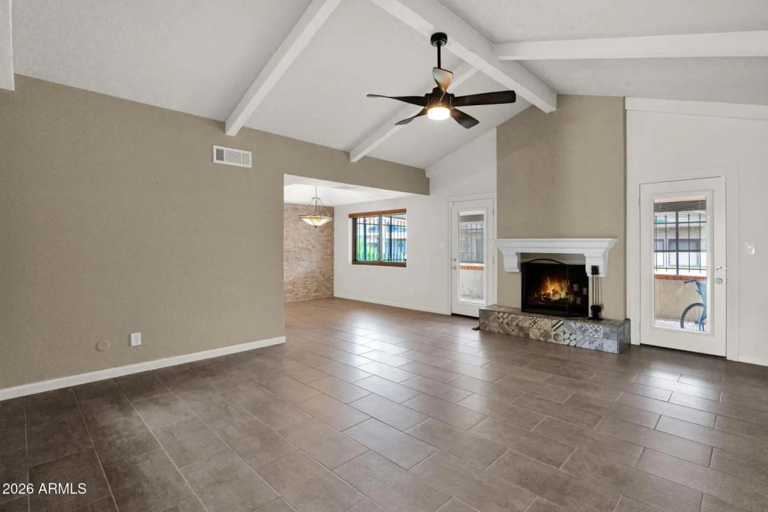 Real Estate Picture 3