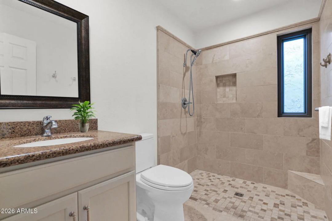 Real Estate Picture 16