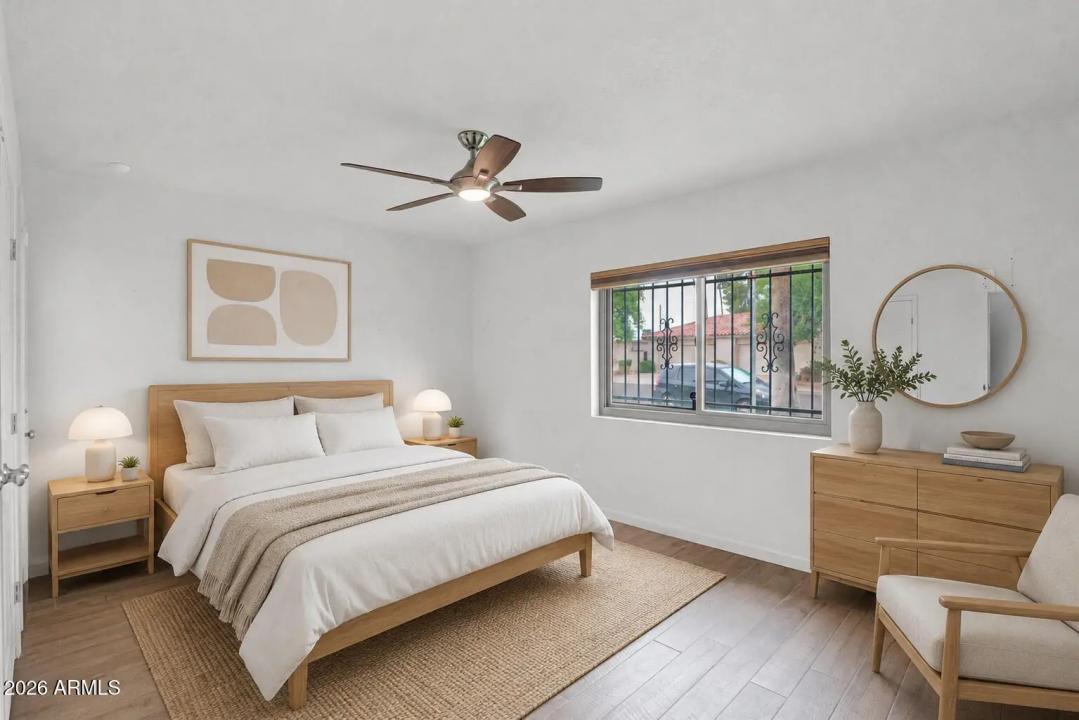Real Estate Picture 15