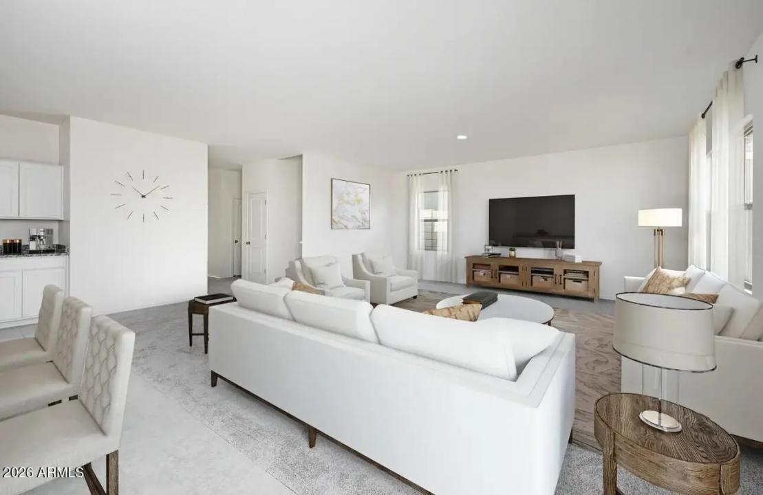 Real Estate Picture 8