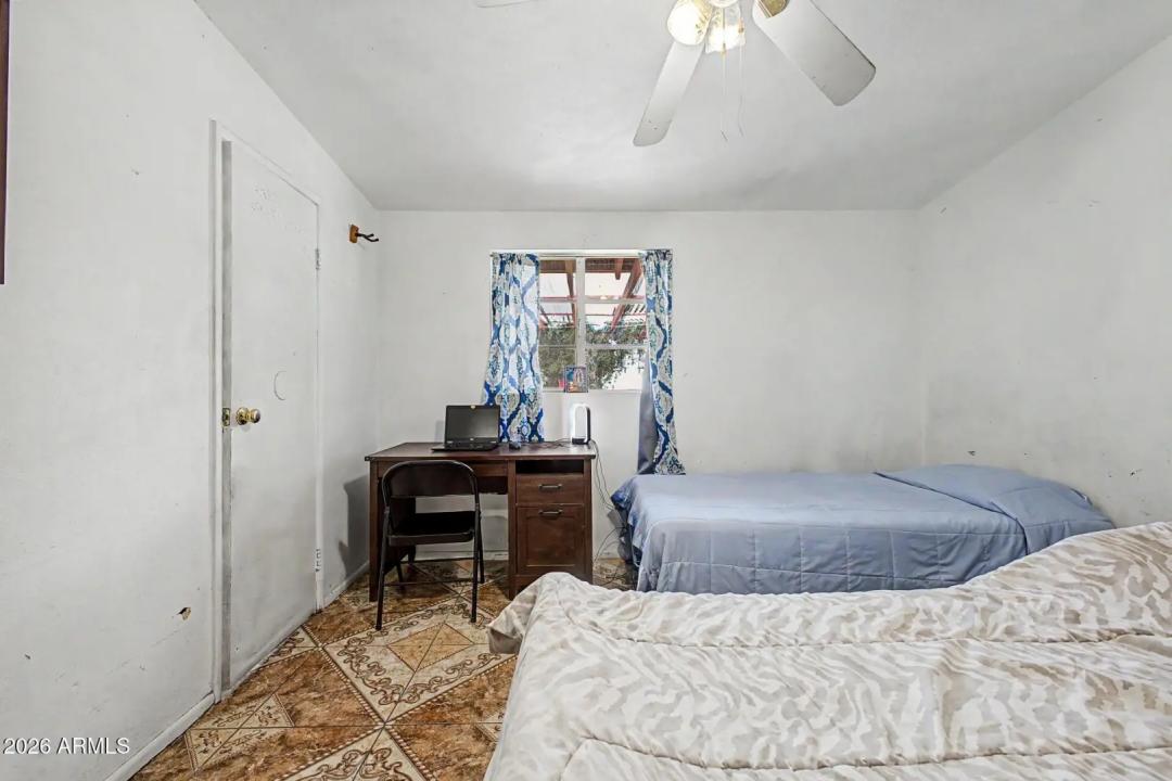 Real Estate Picture 15