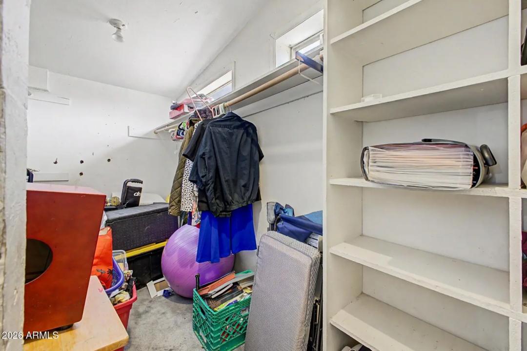 Real Estate Picture 18