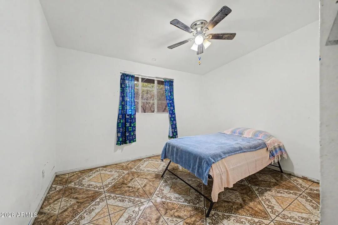 Real Estate Picture 21