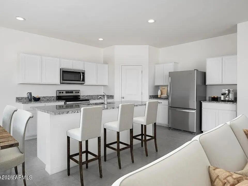 Real Estate Picture 4