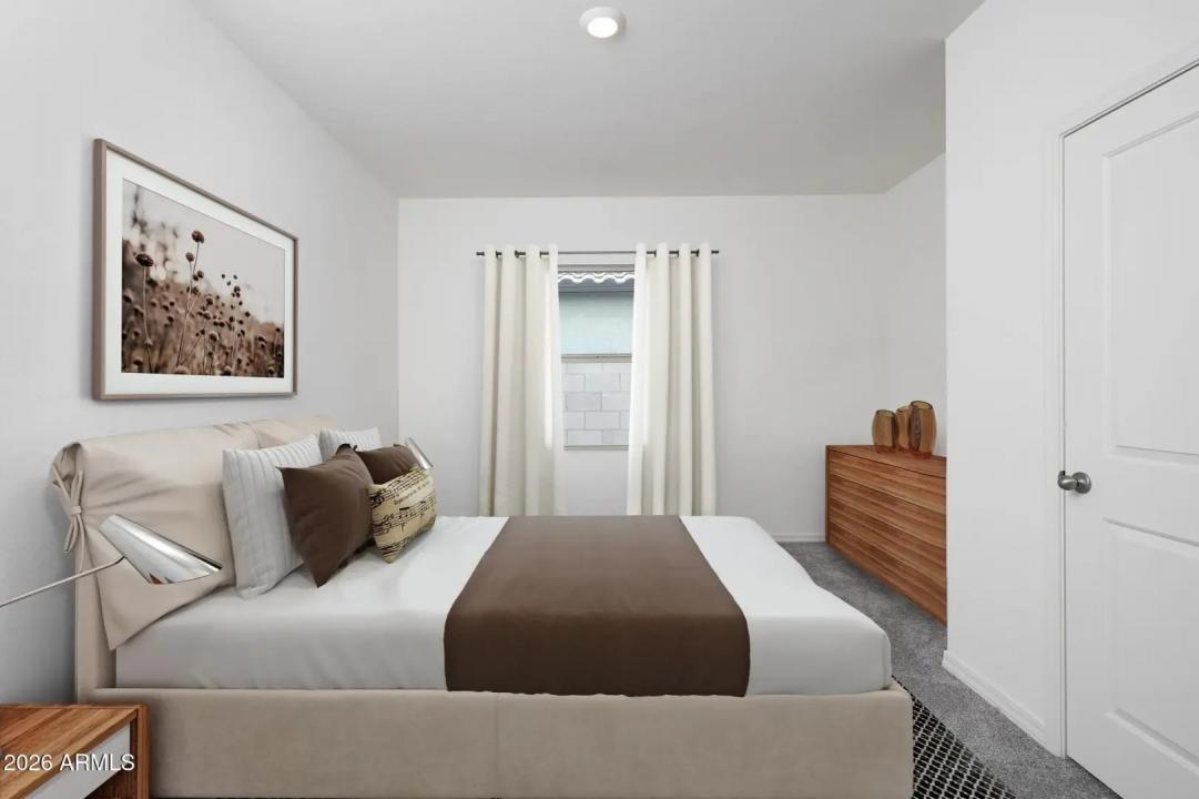 Real Estate Picture 7
