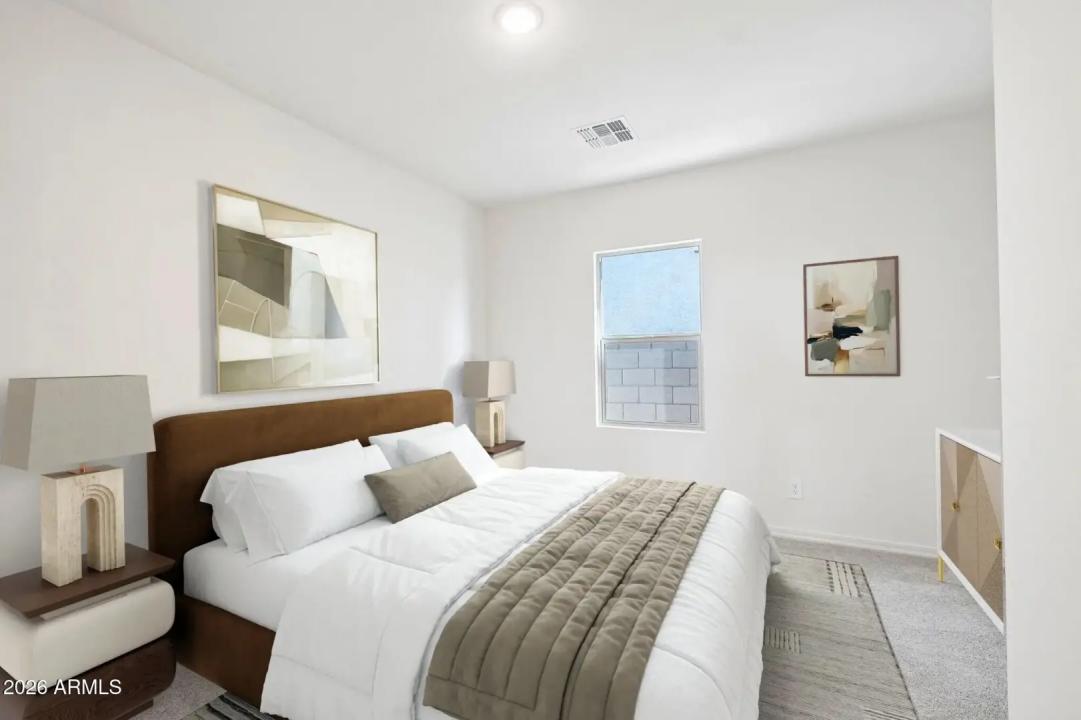 Real Estate Picture 8