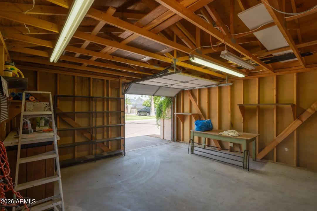 Real Estate Picture 7