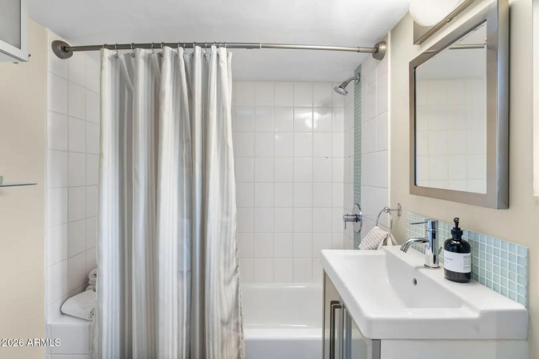Real Estate Picture 27
