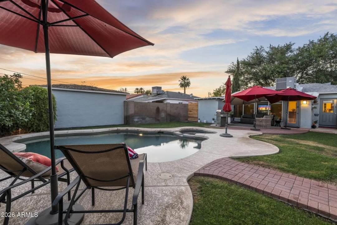 Real Estate Picture 36