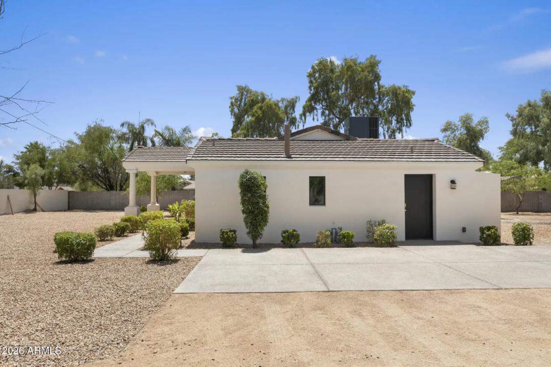 Real Estate Picture 24