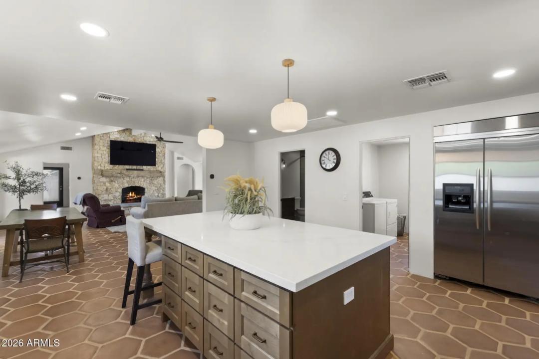 Real Estate Picture 13