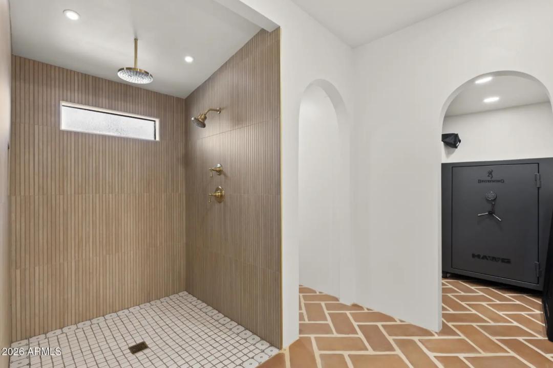 Real Estate Picture 21