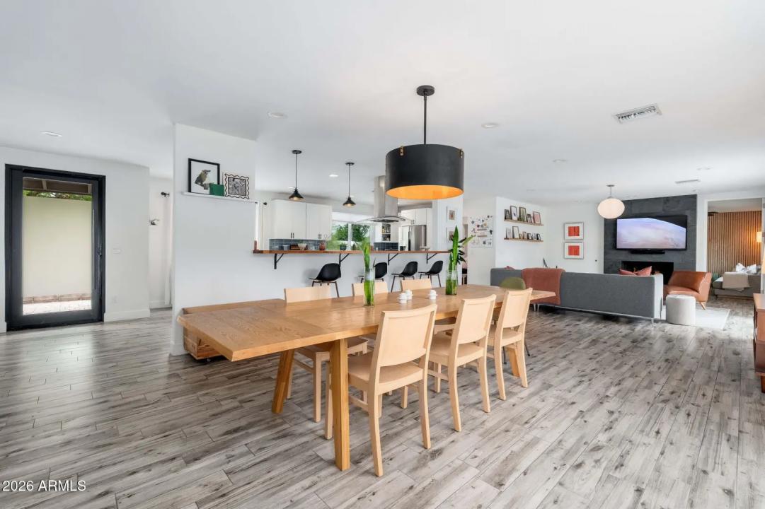Real Estate Picture 19