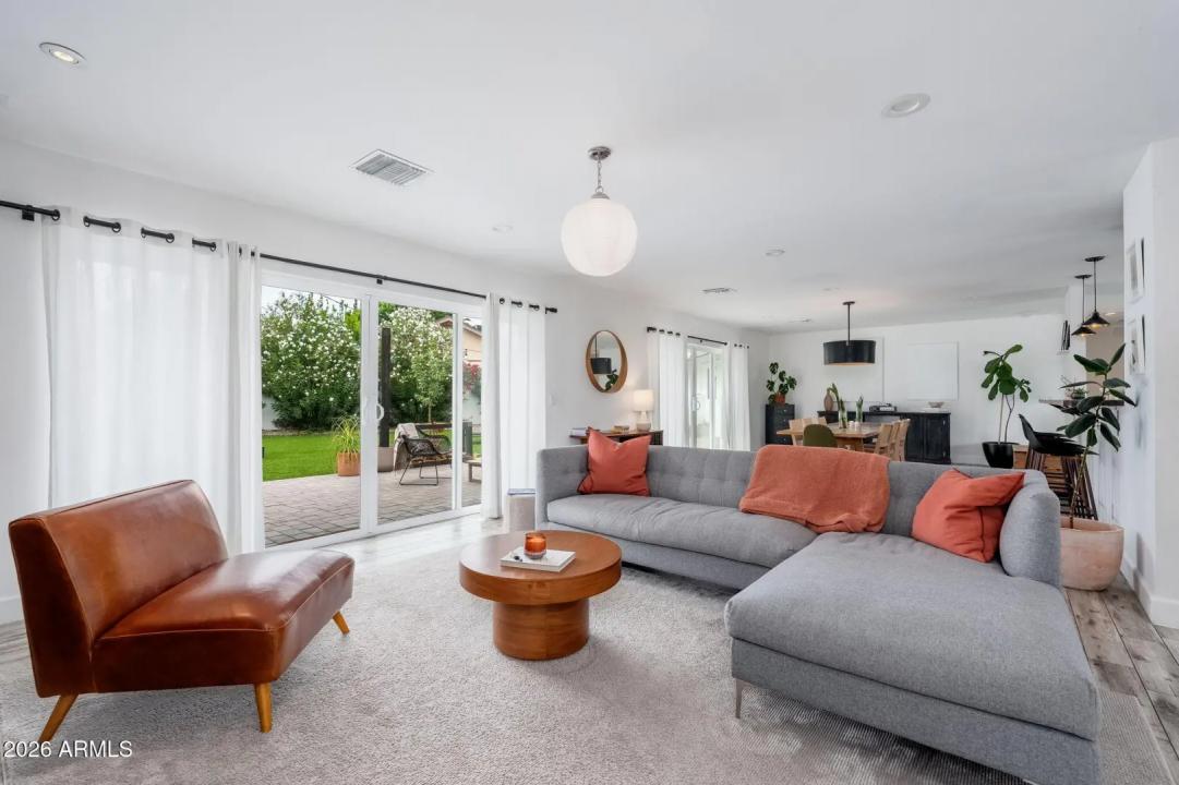 Real Estate Picture 2