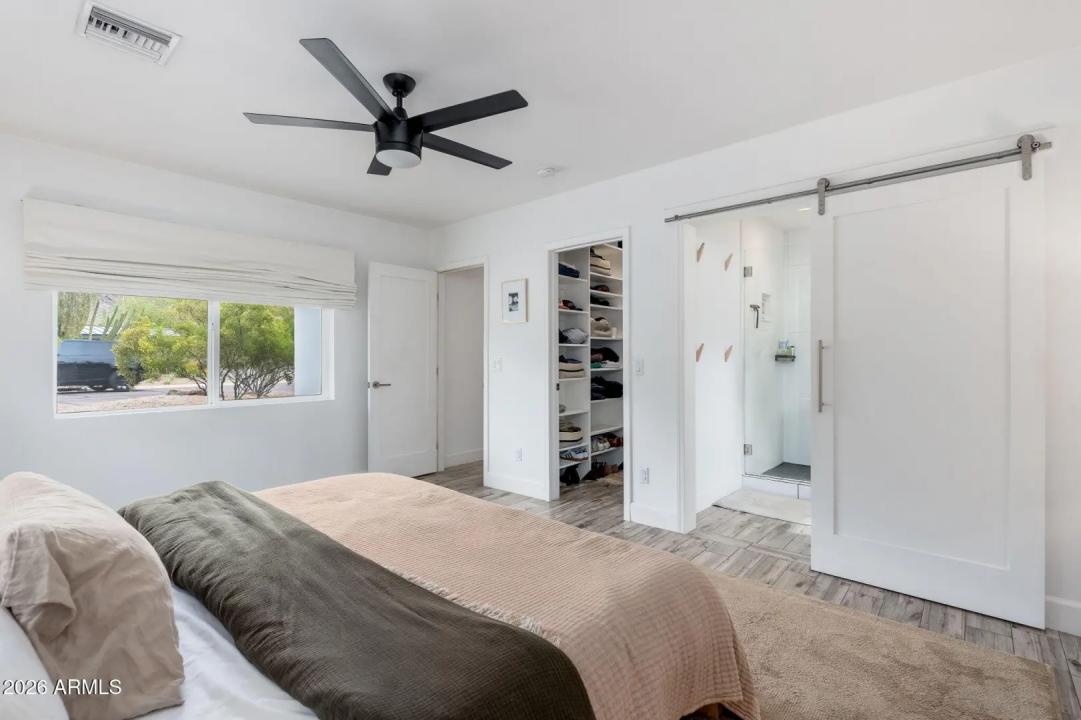 Real Estate Picture 25