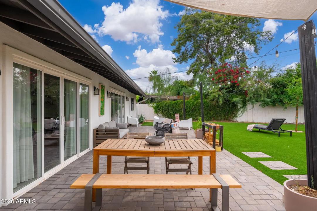 Real Estate Picture 30