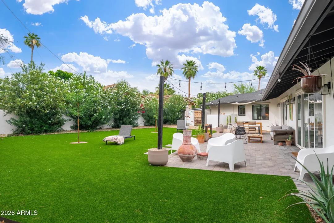 Real Estate Picture 32