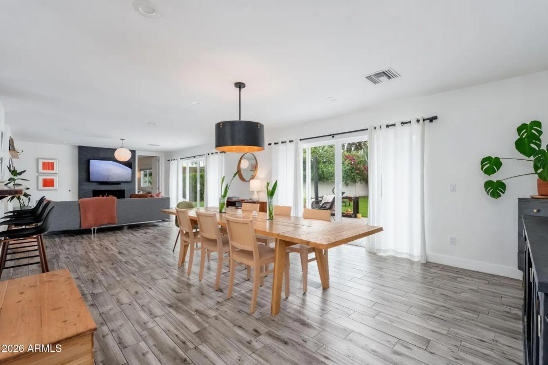 Real Estate Picture 20