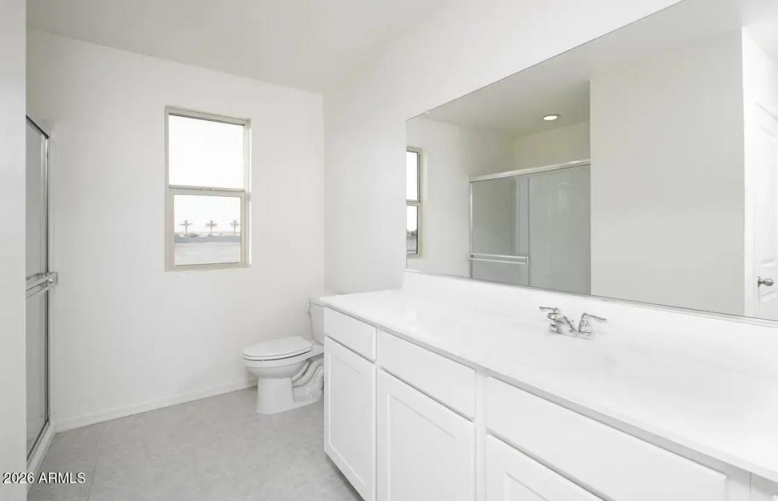 Real Estate Picture 8