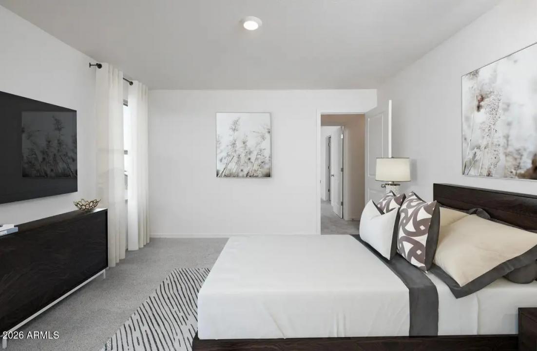 Real Estate Picture 9