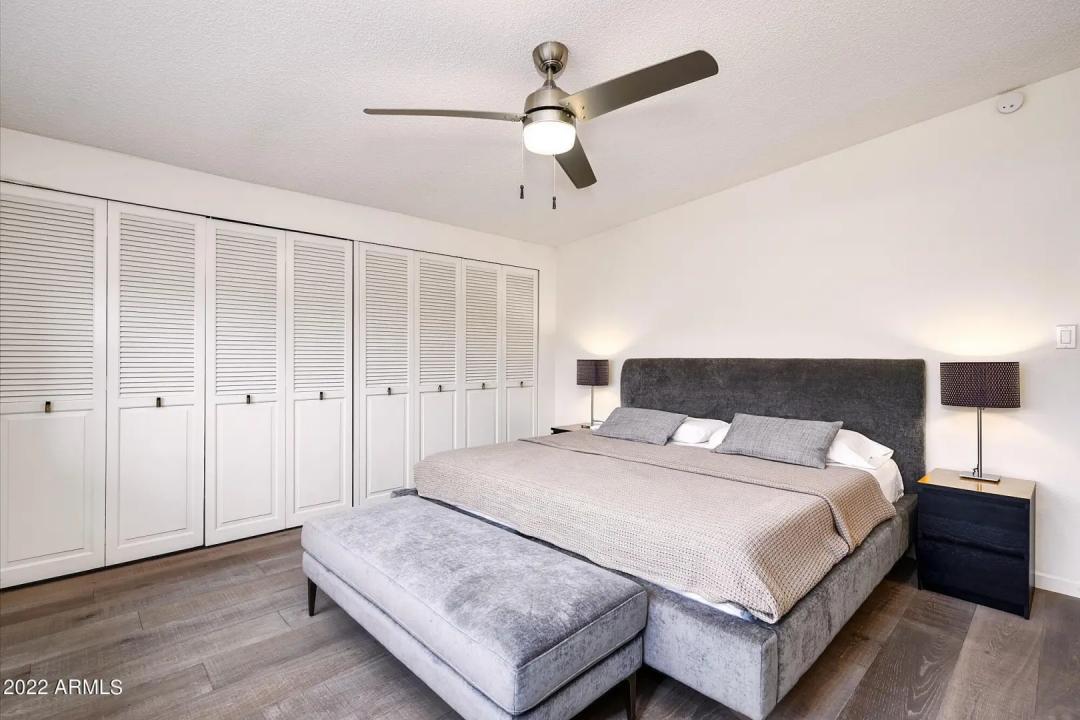 Real Estate Picture 7