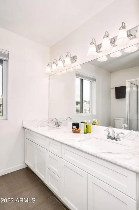 Real Estate Picture 10