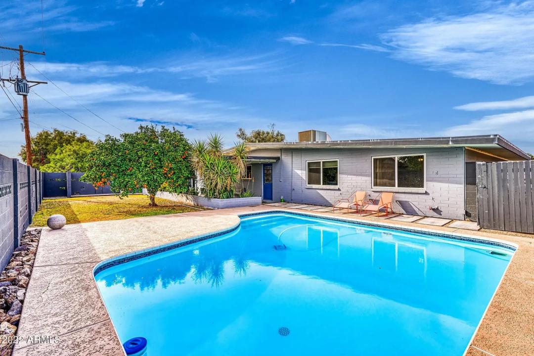 Real Estate Picture 19